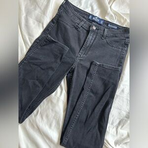 Hollister “High Rise Jean Legging” size 5Short